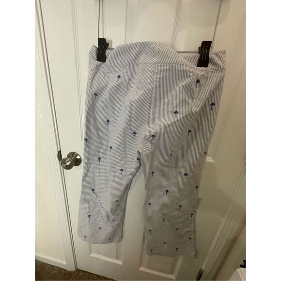 Tommy Hilfiger women’s capris light blue white striped with palm trees embroider - Picture 2 of 7